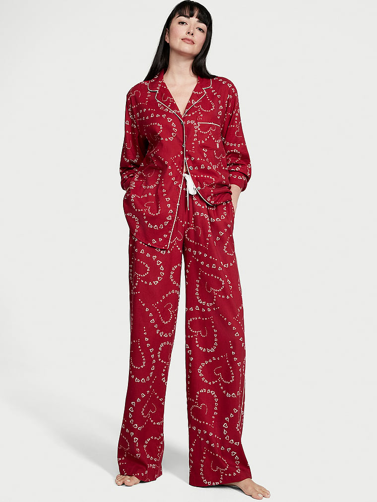 Conjunto de pijamas con estampado de cuadros negros y rojos